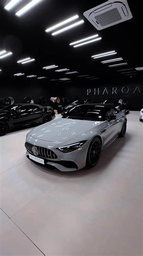 Fresh air, loud power, and top-down freedom — this 2023 Mercedes-AMG SL43 brings the perfect mix of elegance and adrenaline. With only 6,536 km, it’s practically new and waiting for the kind of driver who knows how to make every journey an occasion. R2,399,000 — the season’s hottest drop-top is here. #AMGSL43 #MercedesBenz #PharoahAuto #PharoahGroup #LuxuryPerformance