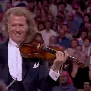 André Rieu ft. Los Del Rio ~👉 Macarena💕💕💕 | „Music World 70 80 90 00 ."