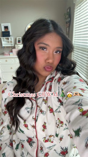 Christmas Makeup and Hair Tutorial for 2023