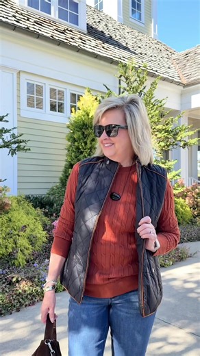 Chic and Cozy Layered Outfits for Fall