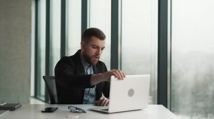 Angry Man Hits Himself Laptop While Stock Footage Video (100% Royalty-free) 1098917463 | Shutterstock