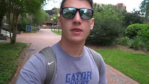 How do classes work at UF?