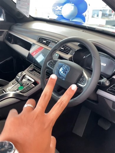 🌙✨ Raya Bergaya Dengan Proton X70 2026! ✨🌙 Raikan Hari Raya dengan SUV lebih selesa untuk balik kampung bersama keluarga tersayang 🚗💚 Perkenalkan Proton X70 2026 — kini dengan enjin 1.5L i-GT turbo 4-silinder yang lebih bertenaga & efisien. Didatangkan dalam 2 varian: • Executive • Premium 1,500 pembeli terawal sebelum 31 Mac 2026 nikmati rebat RM7,000! Harga selepas rebat: • Executive – sekitar RM99,800 • Premium – sekitar RM112,800 Nak test drive? 📍 Proton EON Larkin 🕣 8.30 pagi – 7.00 p