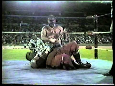 WWC: Abdullah The Butcher vs. Uncle Victor Jovica - Chain Match