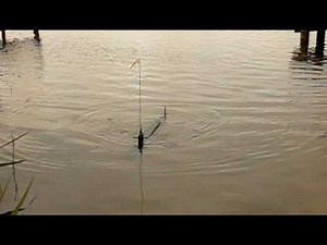 U-Boot RC-Modell beim Tauchen ...