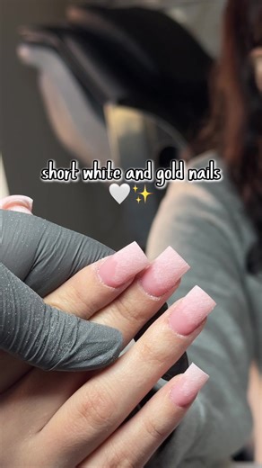 Spring Nail Designs: Embrace Short Nails Trends