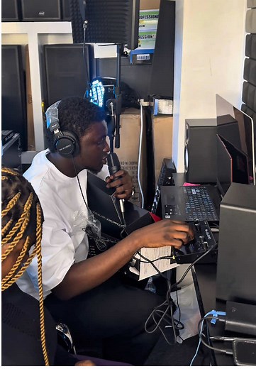 Your one stop shop for affordable music gear! . Welcome to Auxellmusical... The Musicians Favorite Store 🏬 www.auxellmusical.online To place your orders send us a DM/WhatsApp - 08069478862 Auxell Musical Equipment Plaza 14 Emma Abimbola Cole, Off Freedom Way lekki phase 1. 08069478862 ALABA LAGOS BB24D, alaba intl market ojo, Lagos. 08069478862