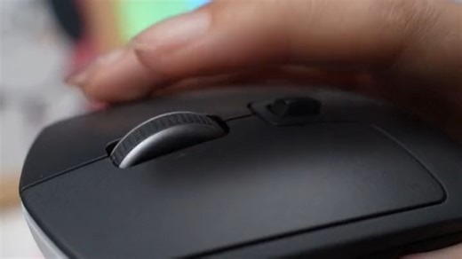 罗技鼠标M720：无缝切换，提升工作效率#罗技#鼠标#办公#数码-7355776110992444706罗技鼠标M720：无缝切换，提升工作效率#罗技#鼠标#办