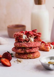 Easy Vegan Strawberry Cookies | The Chestnut Bakery