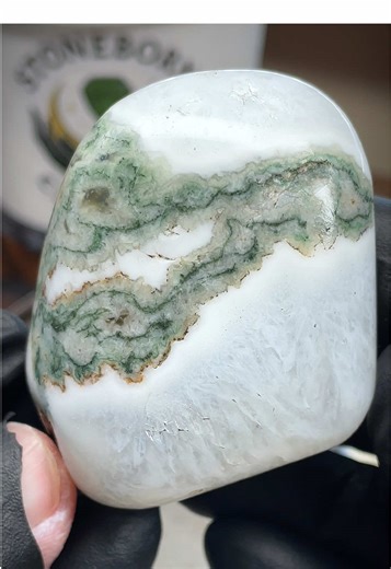 Transforming Agate with Patience in Lapidary Work