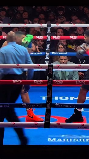 The first fight between an orthodox fighter and a southpaw begins on the ground. #boxingusa #boxing #iq #mindset | Jonathan Male Jordao