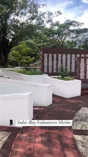 Subic Bay Volunteers Shrine, Subic Bay Freeport Zone - a tribute to Olongapo volunteers who helped save and preserve the former Subic Naval Base when it closed in November 1992 December 20, 2025 📷 Timothy Gaston | TAGA GAPO KA BA? Olongapo and Subic Bay Memories
