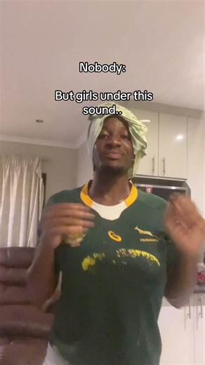 Girls Reacting to Sound: Hilarious Moments