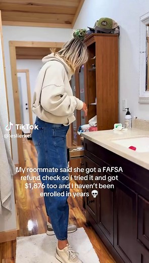 Understanding FAFSA Refund Checks for Students