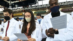 Newest VP&S Students Recite Their Own Oath at White Coat Ceremony