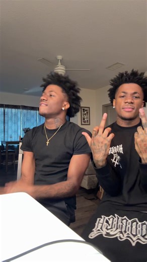 #signlanguage | sign language