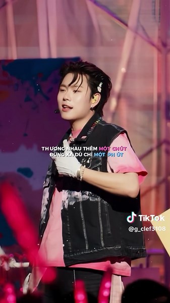 Dương Domic và Màu Hồng: Cặp Đôi Đáng Yêu