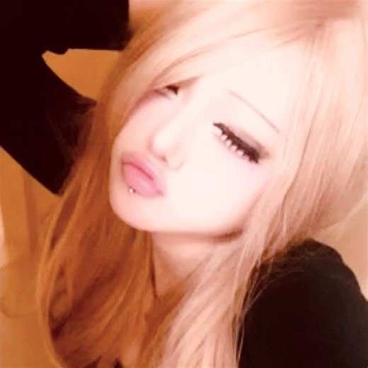 Gyaru x Military Outfit Combo in Roblox
