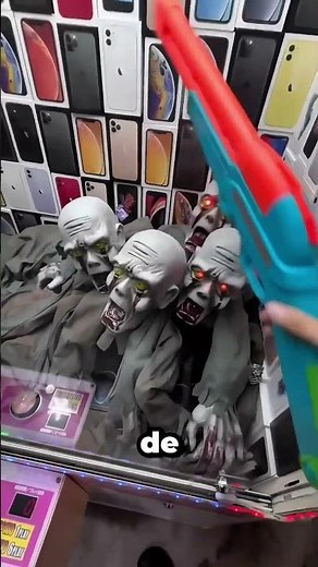 Claw Machine Full of Zombies 🧟❤️