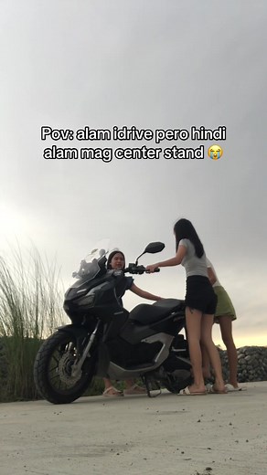 How to Properly Use a Center Stand on Your Motorcycle