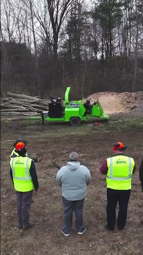 Vortex Chippers: Chips Like a Drum, Throws Like a Disc #TreeCare #WoodChippers #Arboriculture