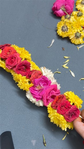 How to Make Beautiful Chamanthi & Rose Flower Garland at Home | Step-by-Step Tutor