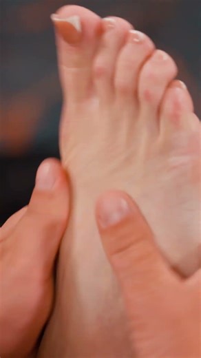 COZY HOME RECOVERY 🔥 Maxim’s Relaxing Massage + Stretch Routine