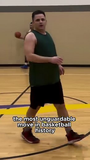 The most unguardable move in basketball🤣 | Emeka Uzomba