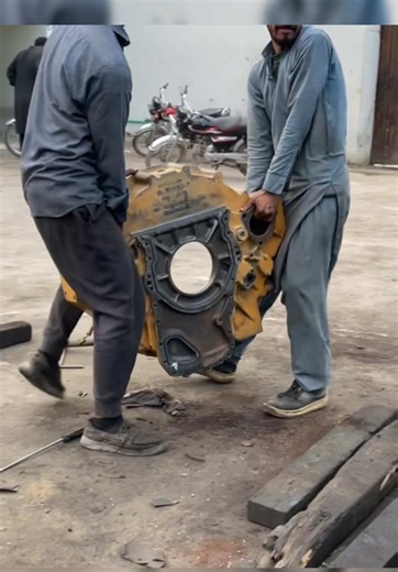 Heavy Engine Bell Housing Removal by Pakistani Mechanic