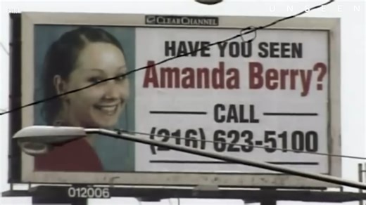 Amanda Berry escapes captivity after 10 years - 911 dispatcher hangs up