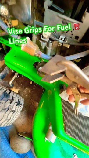 Quick ⛽️ Fuel Line Clamp #fuel #gas #mechanic