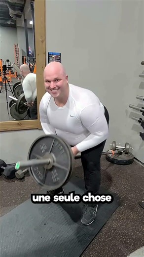 💪 Ce coach fitness a volontairement pris 210 kg pour prouver quelque chose à ses cli...