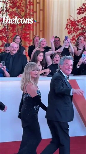 Kurt Russell Walking With His Queen Goldie At Oscar #kurtrussell