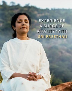 Oneness Yoga Challenge Yoga, the body path to enlightenment or spiritual awakening. Sri Preethaji leads you into Oneness Yoga Challenge in just 2 days! Sign up and join for free. https://ekam.me/oyc #yoga #onenessyogachallenge #pkconsciousness #posture | Sri Preethaji & Sri Krishnaji