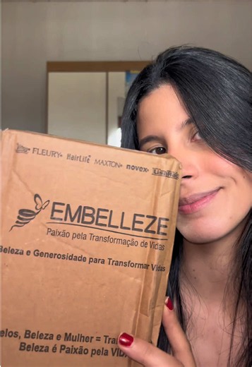 Testando a linha Pelúcia Henê: resultado em cabelo alisado