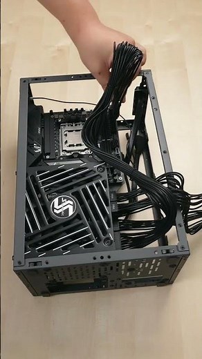 Step-by-step guide to assembling the Meshroom case #gaming #pcroom #pcsetup