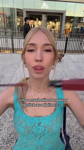 Applying Maybelline Matte Ink Lipstick for Stunning Lips
