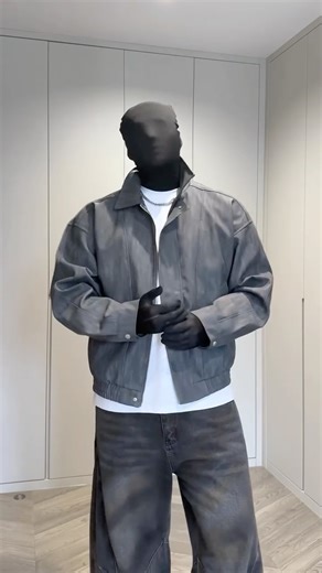 STEP BLØCK on Instagram: "90kg, and I finally stopped dressing like I gave up. Fall fits hit different when you stop hiding. Comment ‘5’ to get the link 🔗"