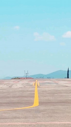 4.3K views · 15 reactions | Seneca V, taxiando com estilo. Show! #Repost @aviacao_sul_mineira Piper PA-34-220T taxiando para estacionamento em SNZA Seneca V #piper #aviation #spotter #senecav | Avioesonline | Facebook