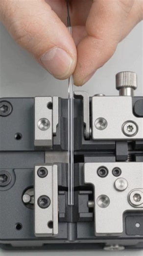 How to Use a Precision Fiber Optic Cleaver | Step-by-Step Cleaving Guide