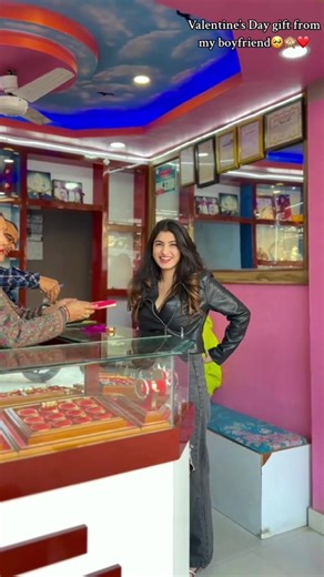 Valentine’s Day Gift Ideas from Boyfriends in Nepal