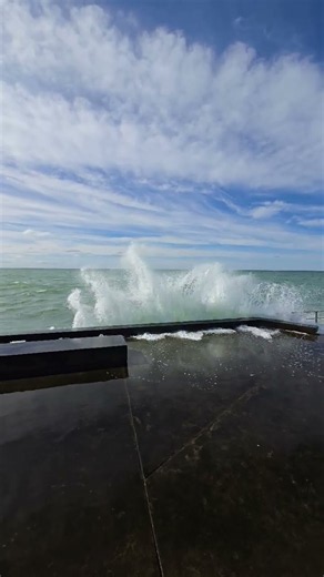 Satisfying Ocean Wave Crash 🌊
