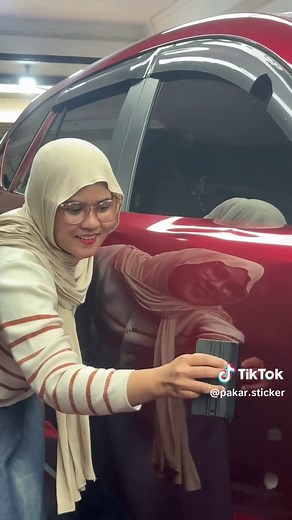 Dragon blood red full wrapp mazda cx5 @pakar.sticker Tersedia - Regular Coloured Wraps - Premium Coloured Wraps - PPF ( Glossy/ Matte Transparant & Black Glossy PPF) - ⁠kaca film Selain menghadirkan kesan sporty, mewah, elegan Dengan beberapa keunggulan: ✅ PET Liner ✅ Bubble Free ✅ UV Protection ✅ Wet Look Finish Glossy ✅ Suitable for any other smooth or curved surface ✅️•Pilihan warna sangat bervariasi ✅️’Melindungi cat asli dari goresan dan benturan ringan ✅️’Daya tahan dan ketebalan yang baik