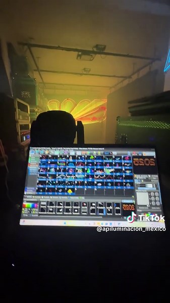 Sistema láser 10W e Ilda FB4 #laser #apiluminacion #show