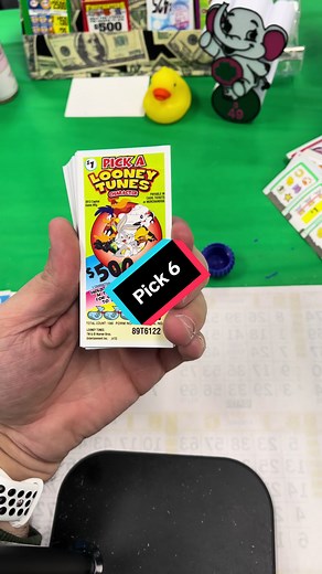 Looney Tunes 500!#bingo#fypシ#fyp#therapy#bingoobsessed#tabs#asmr#pulltabs#satisfying