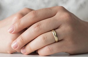 Ensuring the Perfect Fit for Your Wedding Ring | LoveToKnow