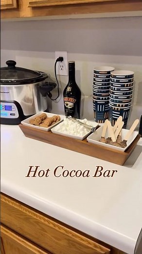 ✨ How to Create the Perfect Hot Cocoa Bar for Your Holiday Party! 🎄☕