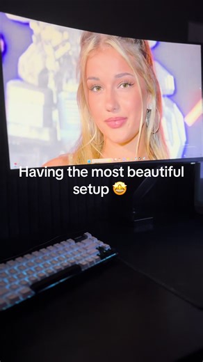 Stunning Setup Inspiration from Breckie Hill