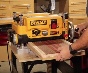 How to Make a Simple Planer Sled for Flattening Wide Boards