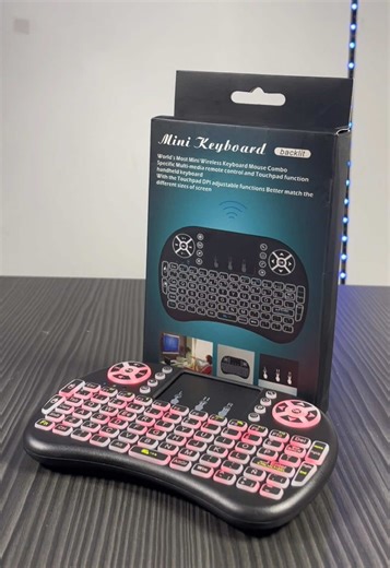Este mini teclado Bluetooth con luz RGB funciona como teclado, mouse y control remoto 😍 📺💻📱 Compatible con televisión, computadora y celular 🌈 Luz retroiluminada con colores cambiables 🖱️ Función de mouse integrada 🎮 Ideal para tv box, smart tv y presentaciones 📶 Conexión Bluetooth rápida y estable Pequeño, práctico y súper completo para tu día a día 🙌 👉🧡 Consíguelo desde el carrito de abajo 🛒 #tecladobluetooth #miniteclado #gadgets #tecnologia #parati